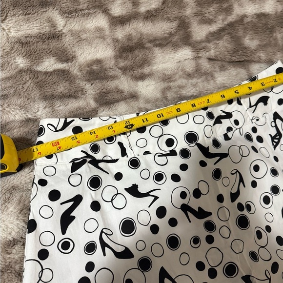 New York City Design Co. Black and White Knee-Length A-Line Skirt Size 12 - Picture 9 of 10